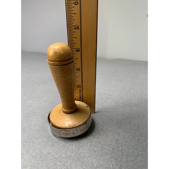 Vintage Queen Sock Darner Wood 4.5 Inches with Metal Band - Picture 4 of 6